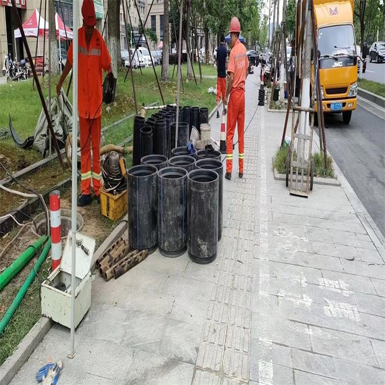 玛多管道短管置换修复